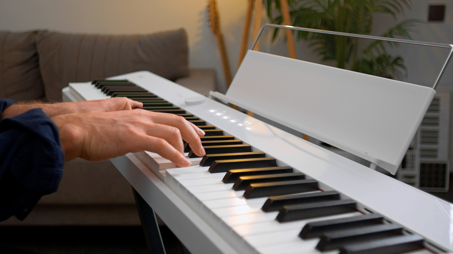 Цифровое пианино Casio Privia PX-S1100 WE - фото 2