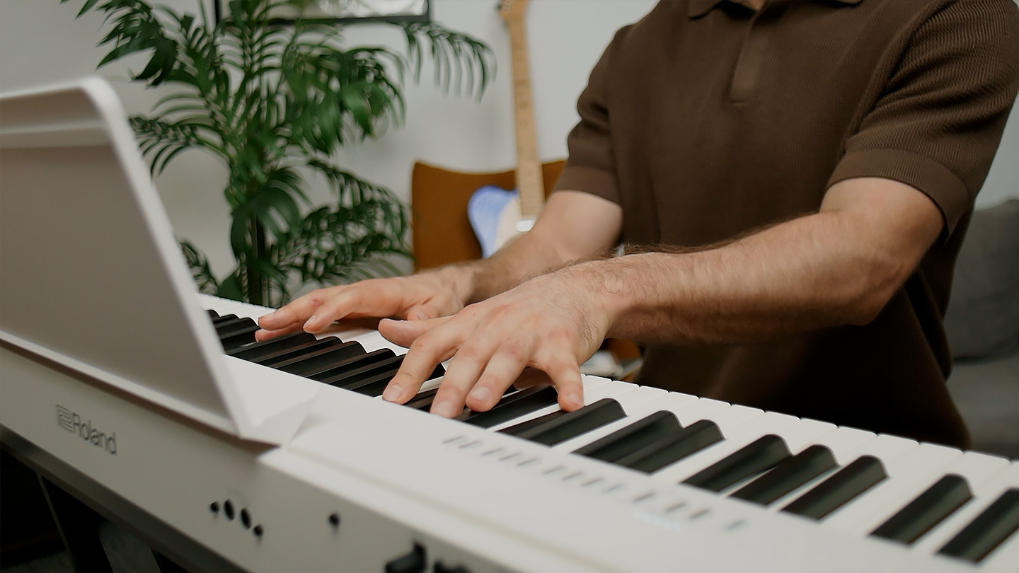 Цифровое пианино Roland FP-30X-WH - фото 4