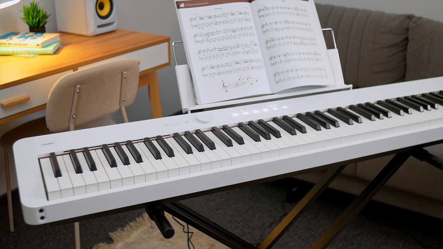 Цифровое пианино Casio Privia PX-S1100 WE - фото 3