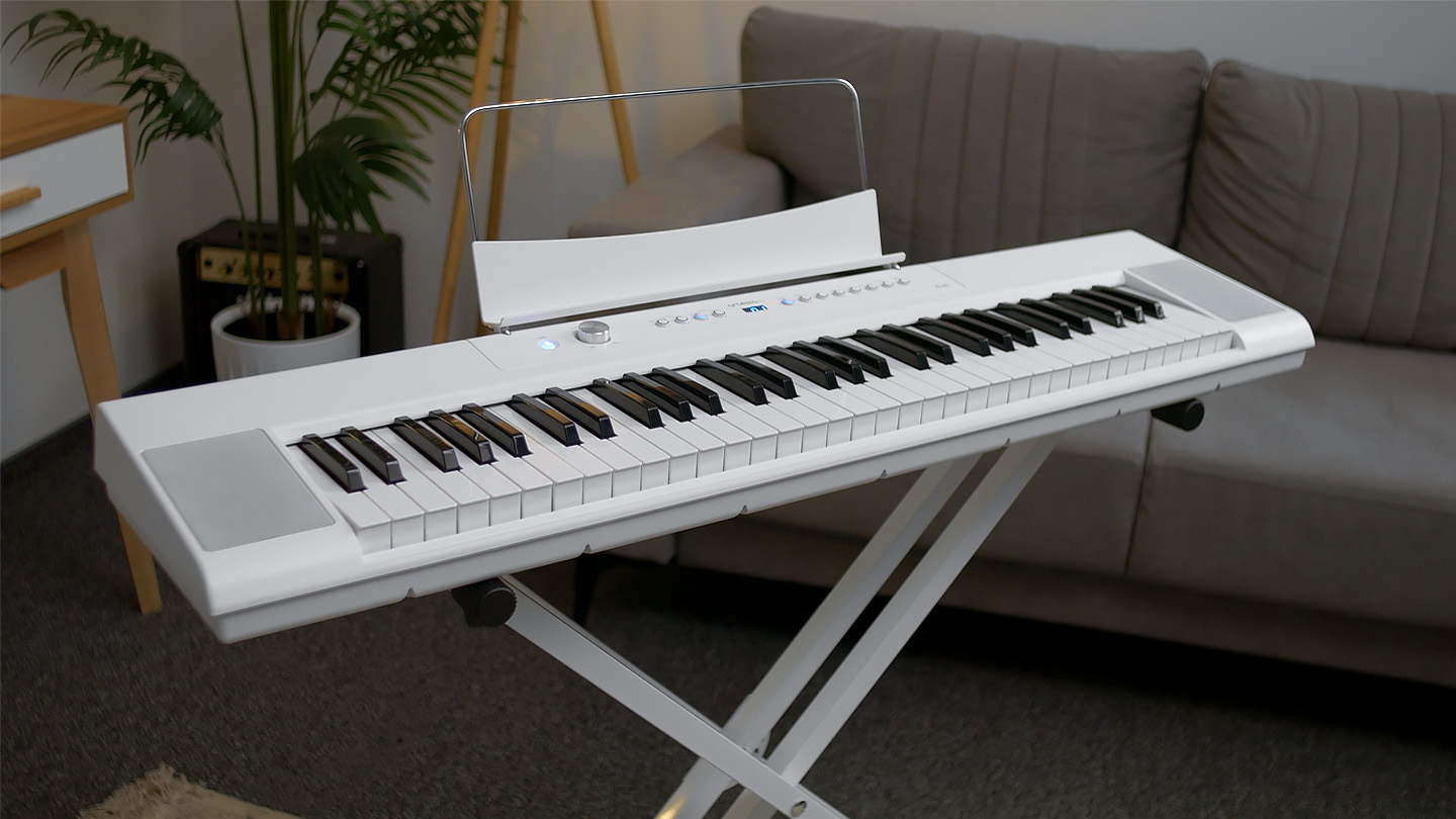 Цифровое пианино Artesia A-61 WH - фото 1