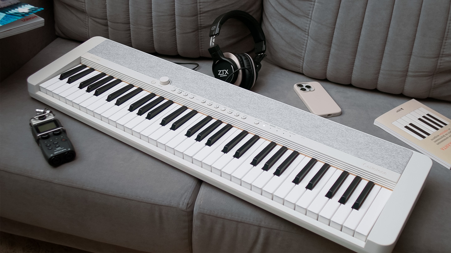 Цифровое пианино Casio CT-S1 WE - фото 5