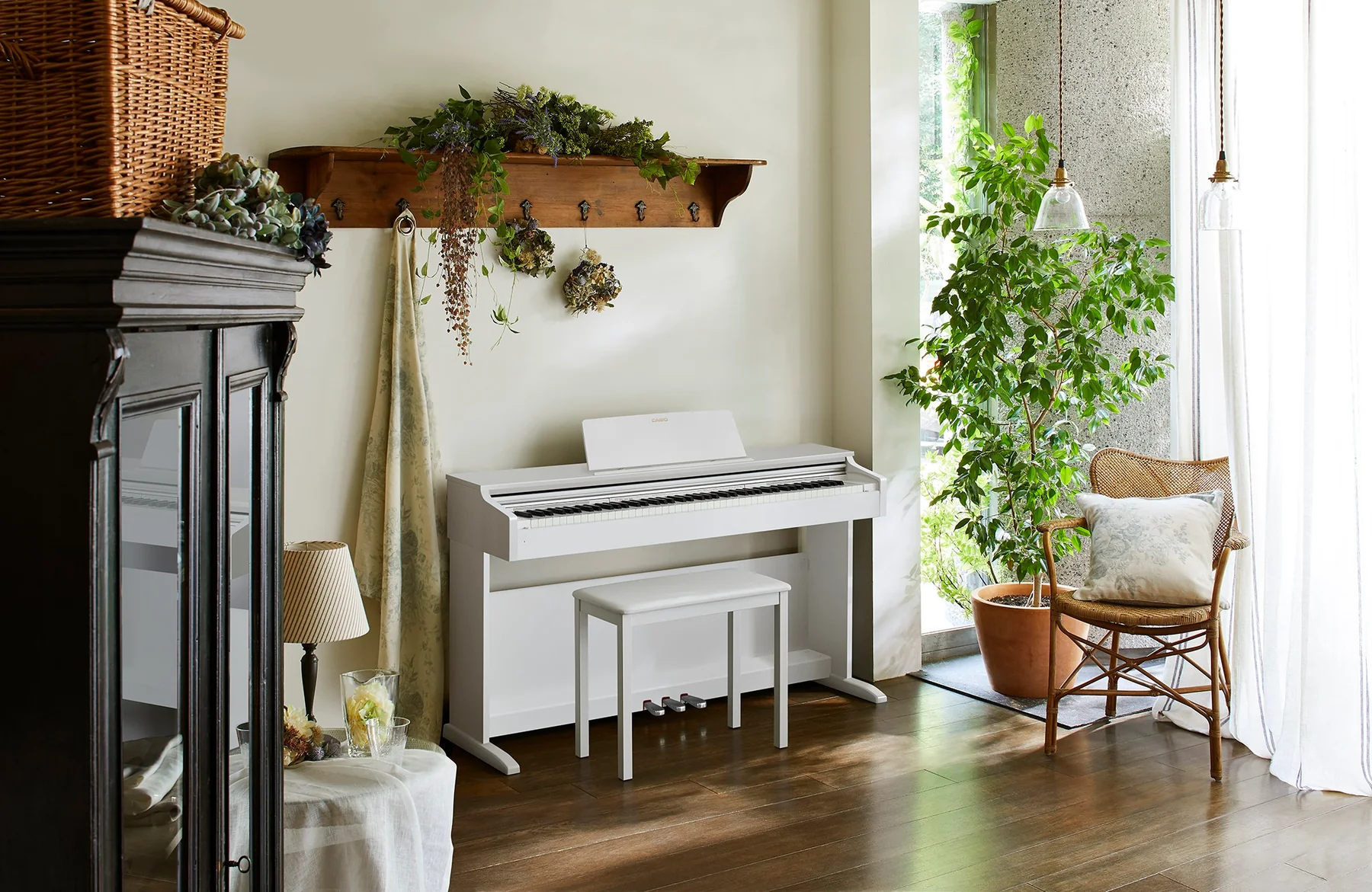 Цифровое пианино Casio Celviano AP-270 WE + банкетка - фото 3