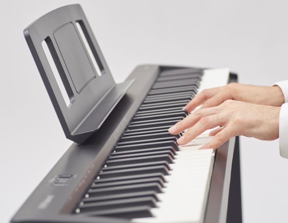 Цифровое пианино Roland FP-10-BK - фото 2