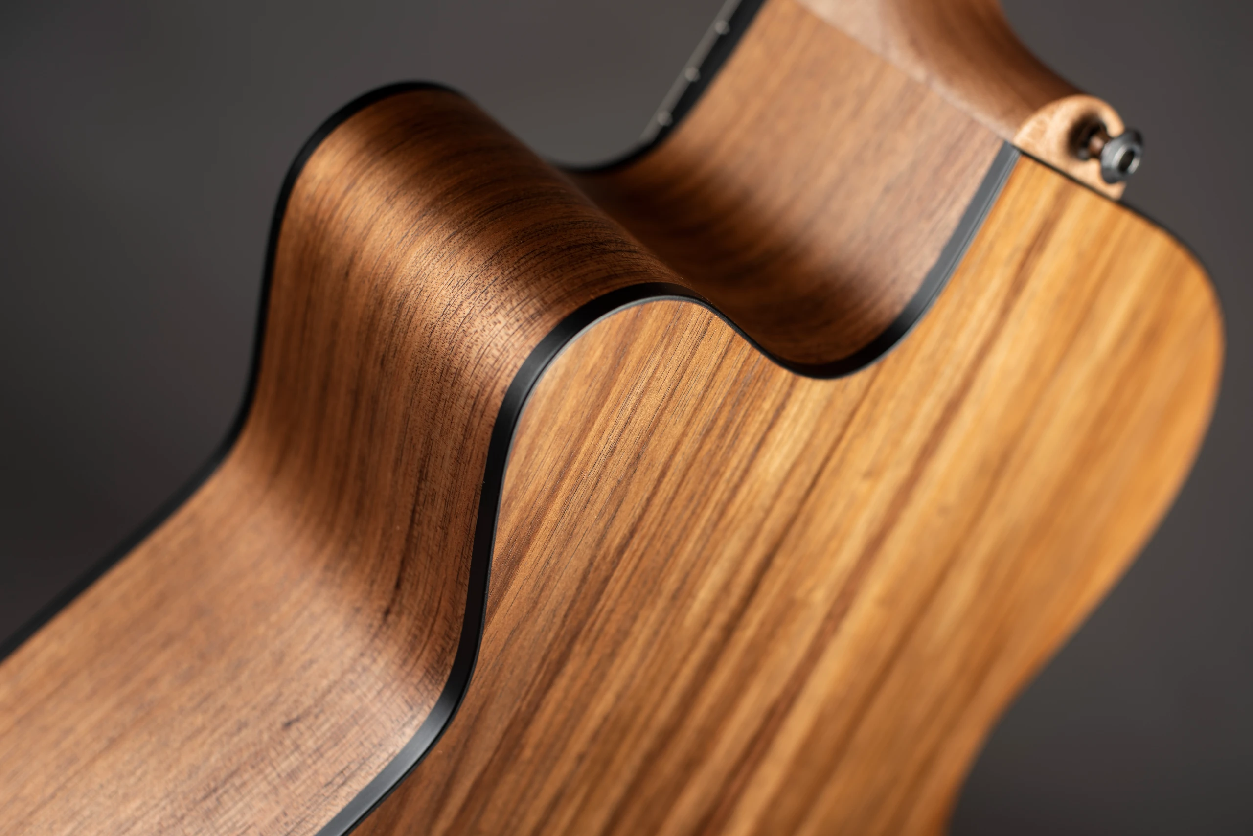 Электроакустическая гитара Maton EBW808C — корпус и детали - фото 1
