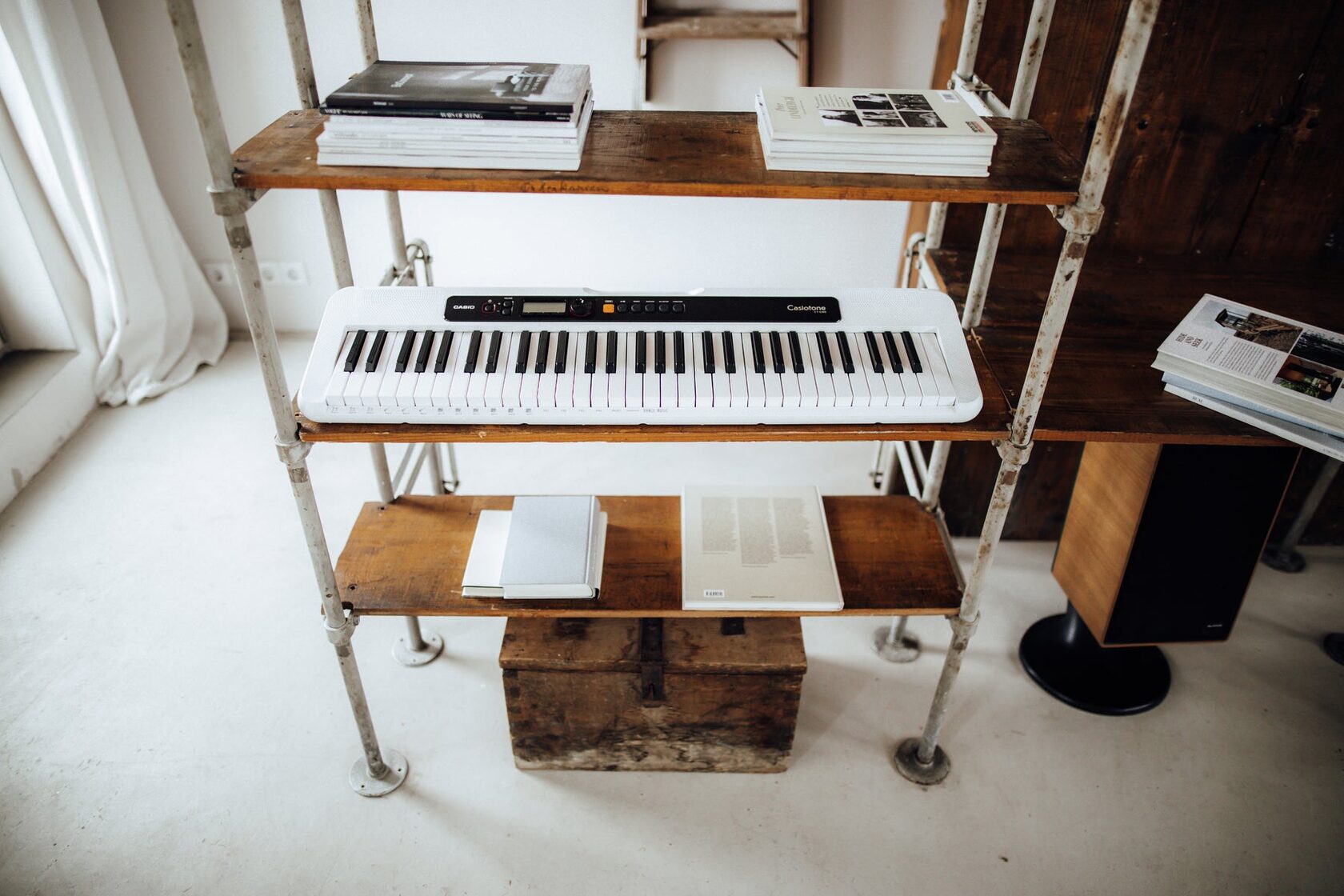 Синтезатор Casio CT-S200WE