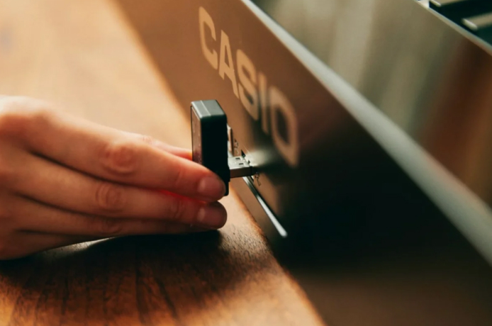 Bluetooth адаптер Casio WU-BT10C7 в комплекте c Casio PX s1100