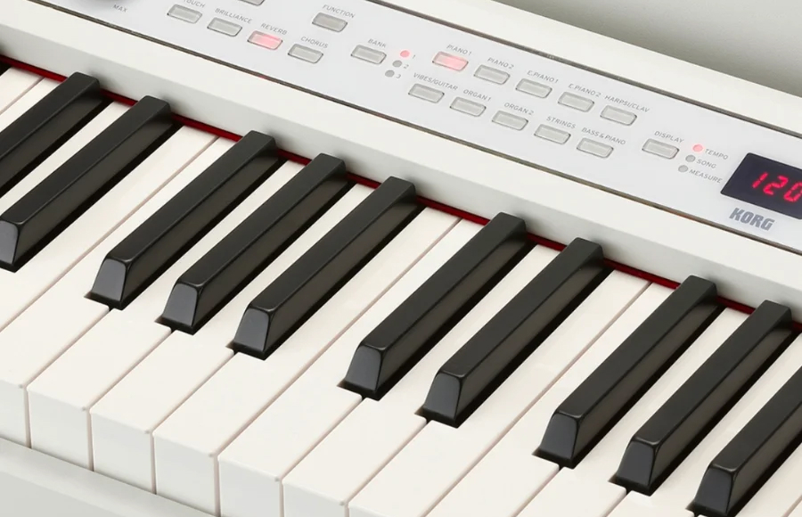 Клавиатура RH3 устанавливается на премиальные модели Korg